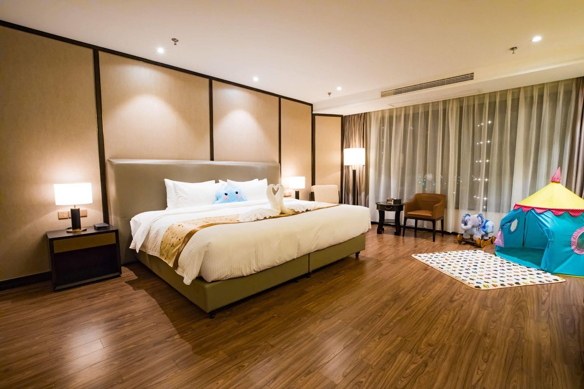 Ramada Shanghai Songjiang Xangai Exterior foto